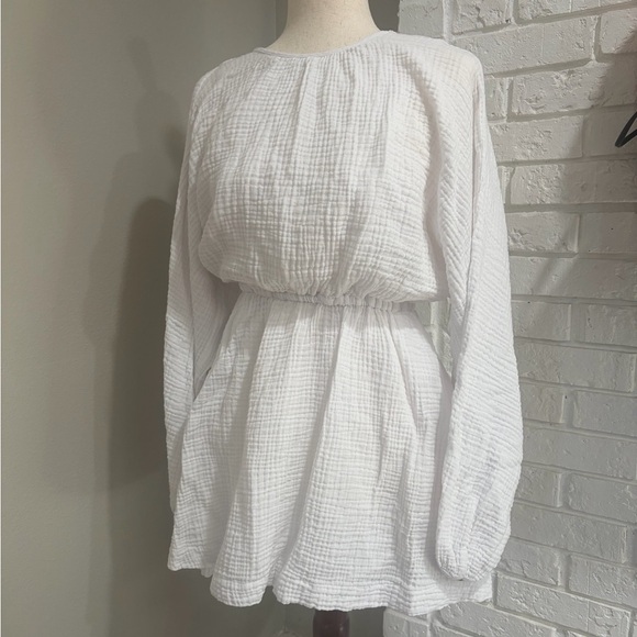 Every Dresses & Skirts - Every White Long-Sleeve Mini Dress with open back